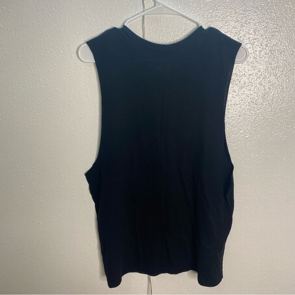 Star Trek tank top. - Picture 4 of 9